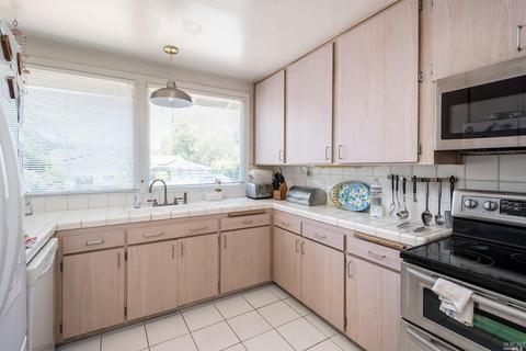 4 Manor Rd, Greenbrae, CA 94904 photo 8