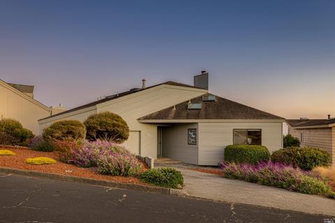 930 Gull Dr, Bodega Bay, CA 94923 photo 2