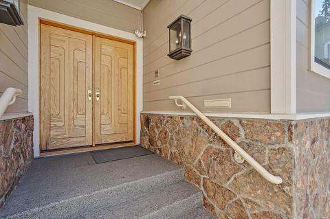 804 Elm Dr, Petaluma, CA 94952 photo 1