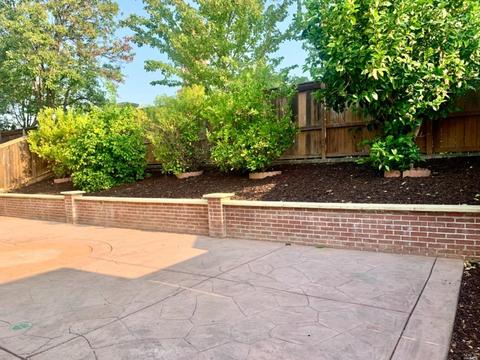 2586 Rowe Dr, Fairfield, CA 94533 photo 4