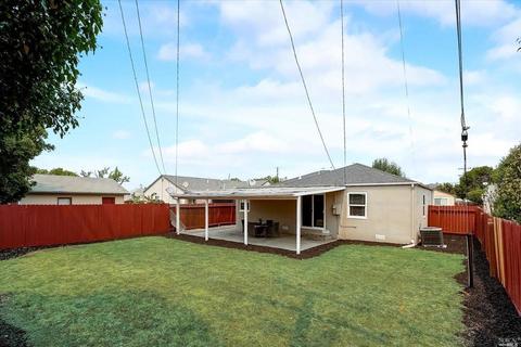 3005 Webb St, Vallejo, CA 94591 photo 2
