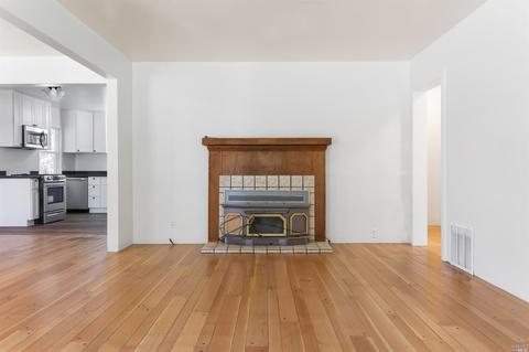 1405 Carl Ave, Vallejo, CA 94590 photo 2