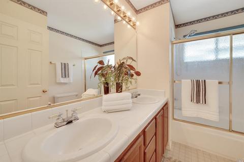 618 Eagle River Ct, Vacaville, CA 95688 photo 13
