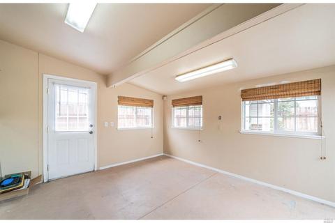 1390 James St, Fairfield, CA 94533 photo 4