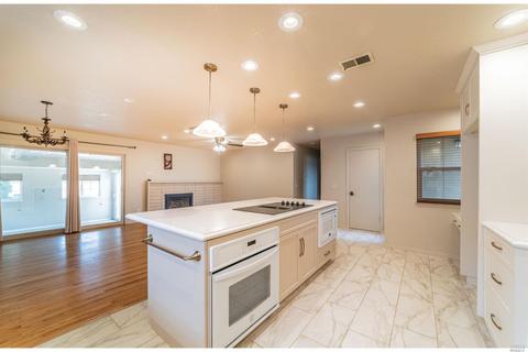 1390 James St, Fairfield, CA 94533 photo 3