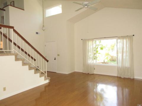 740 Rose Dr, Benicia, CA 94510 photo 2