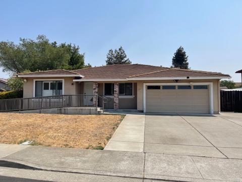 702 Mustang Ct, Fairfield, CA 94533 photo 1