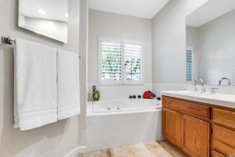 1048 Elsbree Ln, Windsor, CA 95492 photo 23