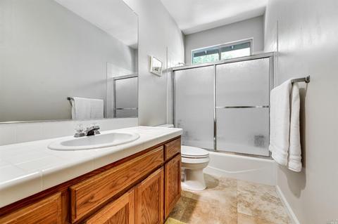 1048 Elsbree Ln, Windsor, CA 95492 photo 17