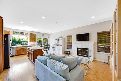 1048 Elsbree Ln, Windsor, CA 95492 photo 7
