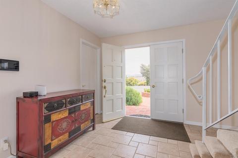 201 Barcelona St, Vallejo, CA 94591 photo 3