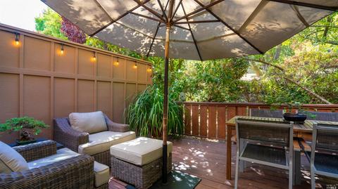 28 Flicker Dr, Novato, CA 94949 photo 5