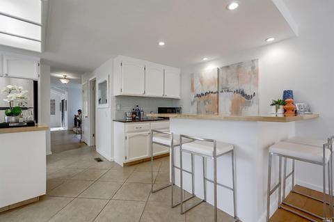 25 Caddy Ct, Novato, CA 94949 photo 9