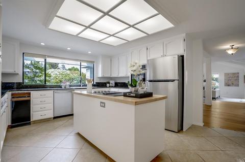 25 Caddy Ct, Novato, CA 94949 photo 7