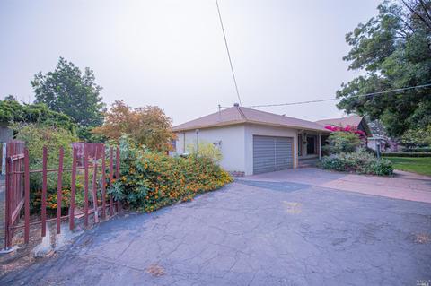 530 Gregory Ln, Fairfield, CA 94533 photo 4
