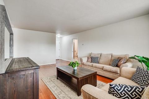 207 Sonora Pass Rd, Vallejo, CA 94589 photo 7
