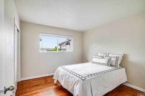 207 Sonora Pass Rd, Vallejo, CA 94589 photo 12
