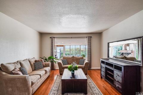 207 Sonora Pass Rd, Vallejo, CA 94589 photo 4