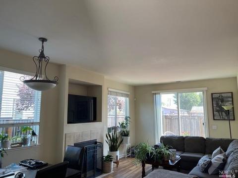 2082 Pascal St, Santa Rosa, CA 95403 photo 6
