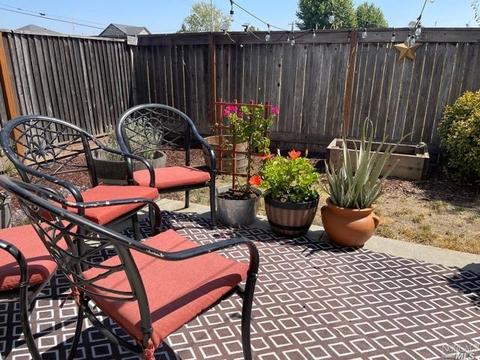2082 Pascal St, Santa Rosa, CA 95403 photo 8
