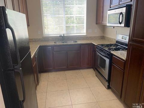 2082 Pascal St, Santa Rosa, CA 95403 photo 4