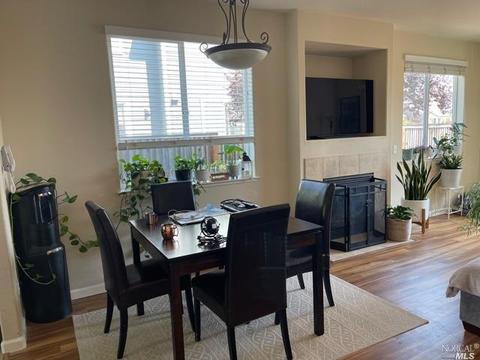 2082 Pascal St, Santa Rosa, CA 95403 photo 3