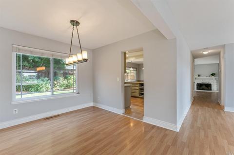 820 Bluegrass Dr, Petaluma, CA 94954 photo 9