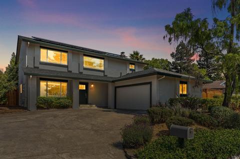 820 Bluegrass Dr, Petaluma, CA 94954 photo 2