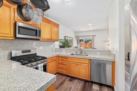 70 Ruby Ln, Vallejo, CA 94590 photo 9