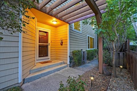 1306 Creekside Ct, Healdsburg, CA 95448 photo 3