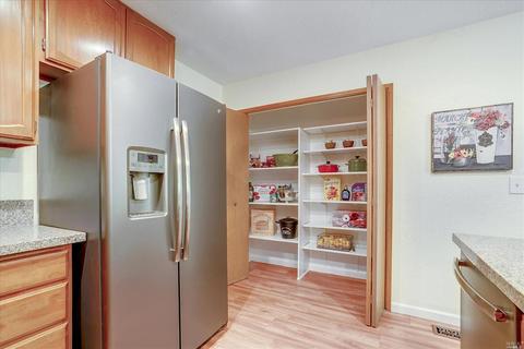 1306 Creekside Ct, Healdsburg, CA 95448 photo 17