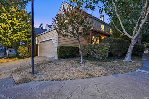 1306 Creekside Ct, Healdsburg, CA 95448 photo 1