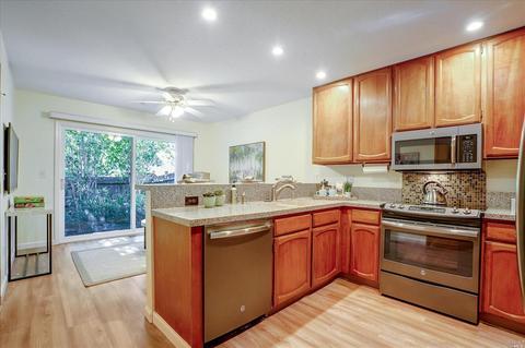 1306 Creekside Ct, Healdsburg, CA 95448 photo 10