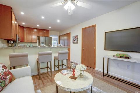 1306 Creekside Ct, Healdsburg, CA 95448 photo 14
