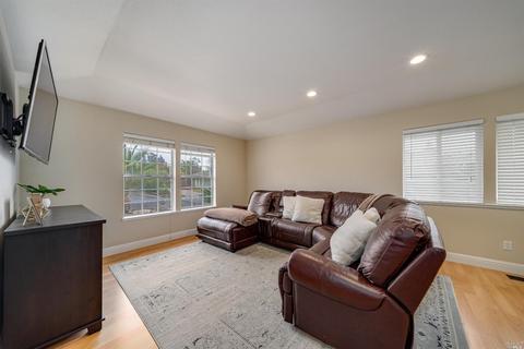 6155 Tamara Ln, Windsor, CA 95492 photo 10