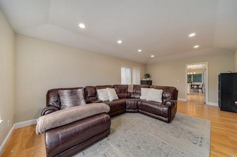 6155 Tamara Ln, Windsor, CA 95492 photo 9