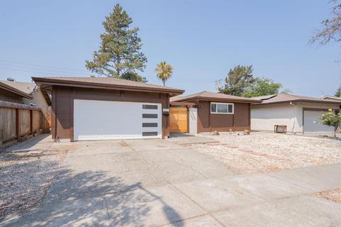 2371 Beach St, Napa, CA 94558 photo 3