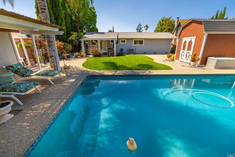 310 Daphne Dr, Fairfield, CA 94533 photo 31
