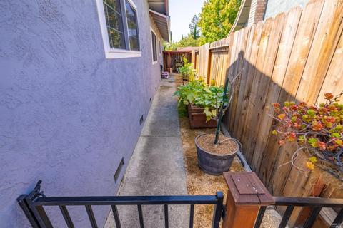 310 Daphne Dr, Fairfield, CA 94533 photo 25