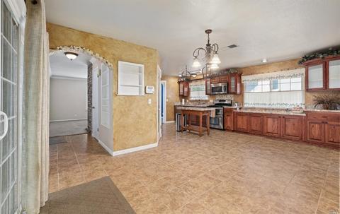 310 Daphne Dr, Fairfield, CA 94533 photo 9
