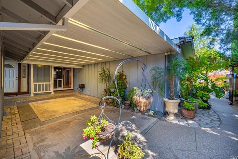310 Daphne Dr, Fairfield, CA 94533 photo 3