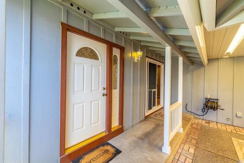 310 Daphne Dr, Fairfield, CA 94533 photo 4