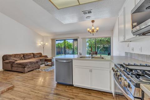 106 Doral Ct, Vallejo, CA 94591 photo 5