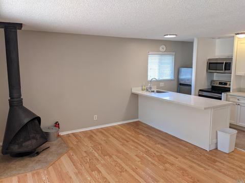 407 Maple St, Mill Valley, CA 94941 photo 2