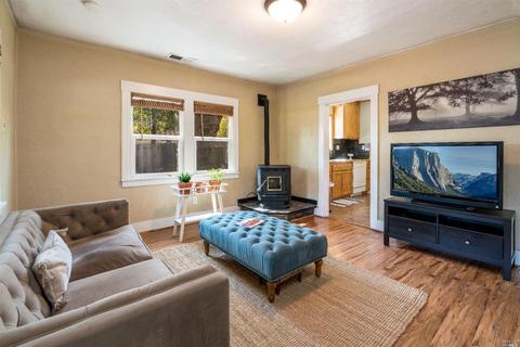 642 Dora Ave, Ukiah, CA 95482 photo 5