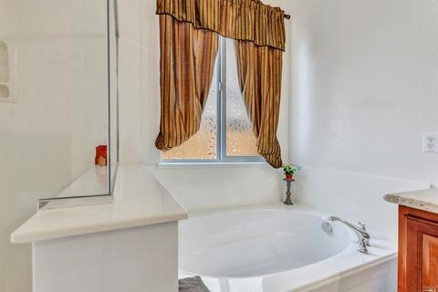 824 Hampton St, Vacaville, CA 95687 photo 34