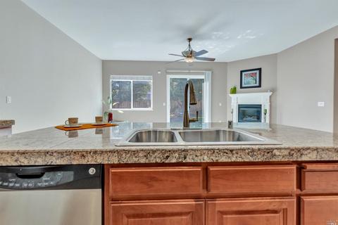 824 Hampton St, Vacaville, CA 95687 photo 10