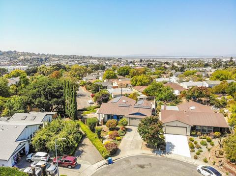 120 Louise Ct, Vallejo, CA 94590 photo 2