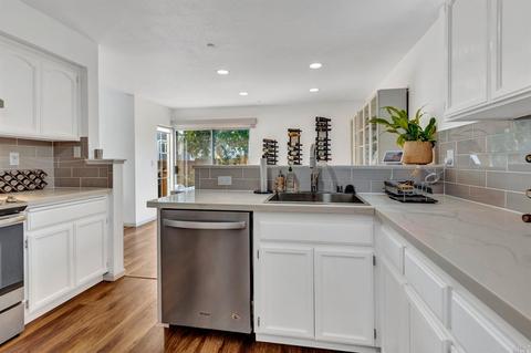 406 Jade Cir, Vallejo, CA 94590 photo 13