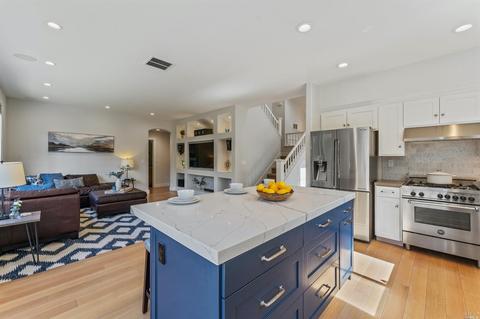 7201 16th Hole Dr, Windsor, CA 95492 photo 2